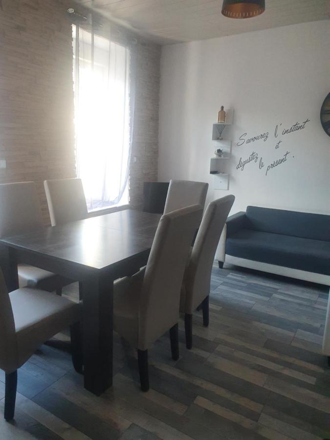 דירות לה בורבול Bienvenue Chez Les Ch'Oups Le Loft 50 M2 מראה חיצוני תמונה